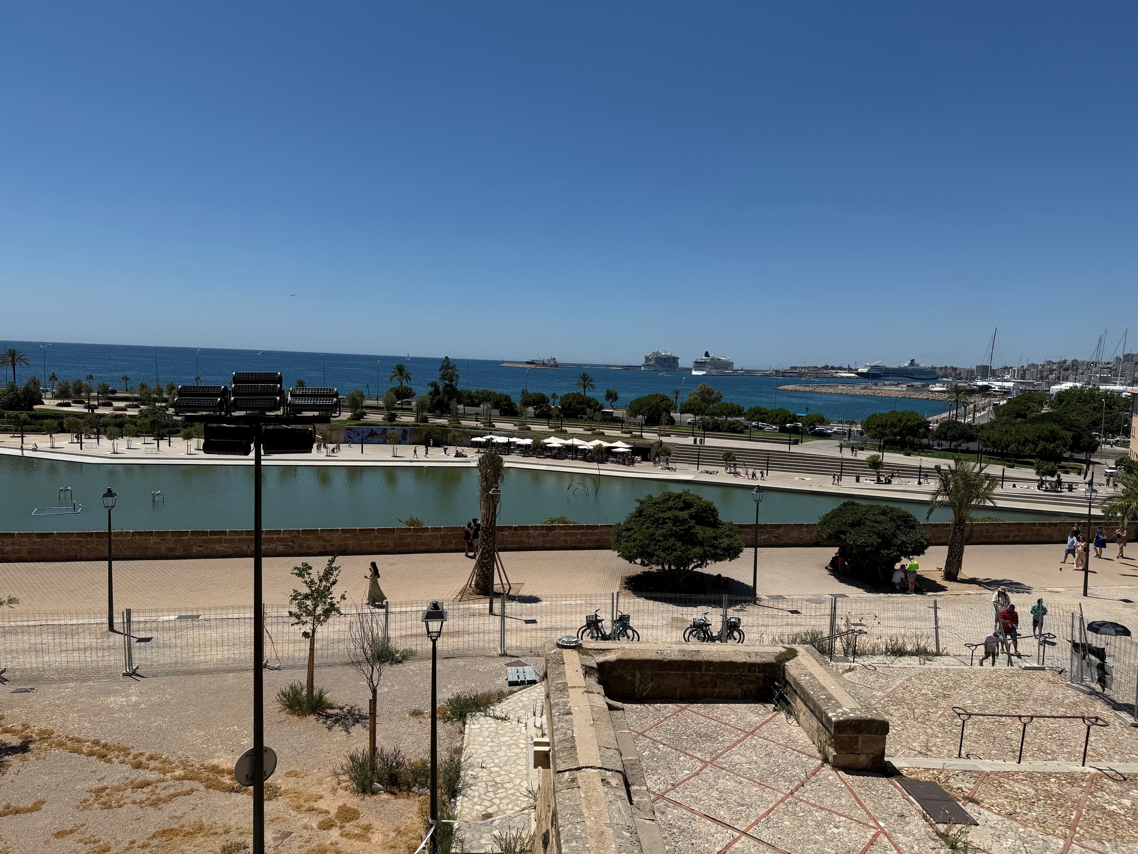 Spending the day in Palma de Mallorca with school friend from the past